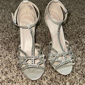 David’s Bridal Silver Glitter and Rhinestone Women's Heels
